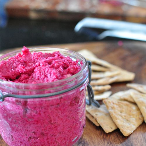 Beetroot and cashew dip